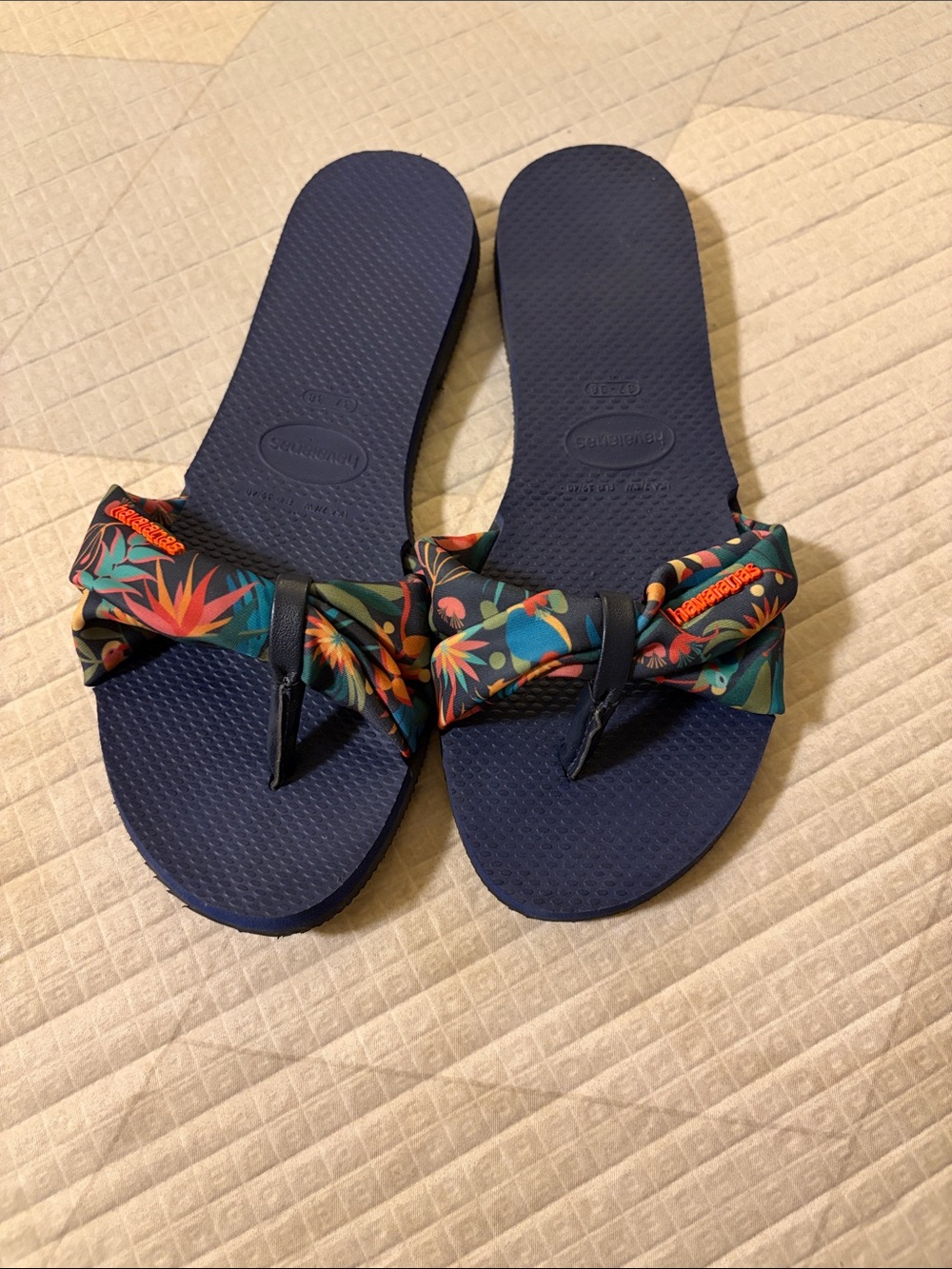 Havaianas Navy Flip Flops with Tropical Bow Strap
